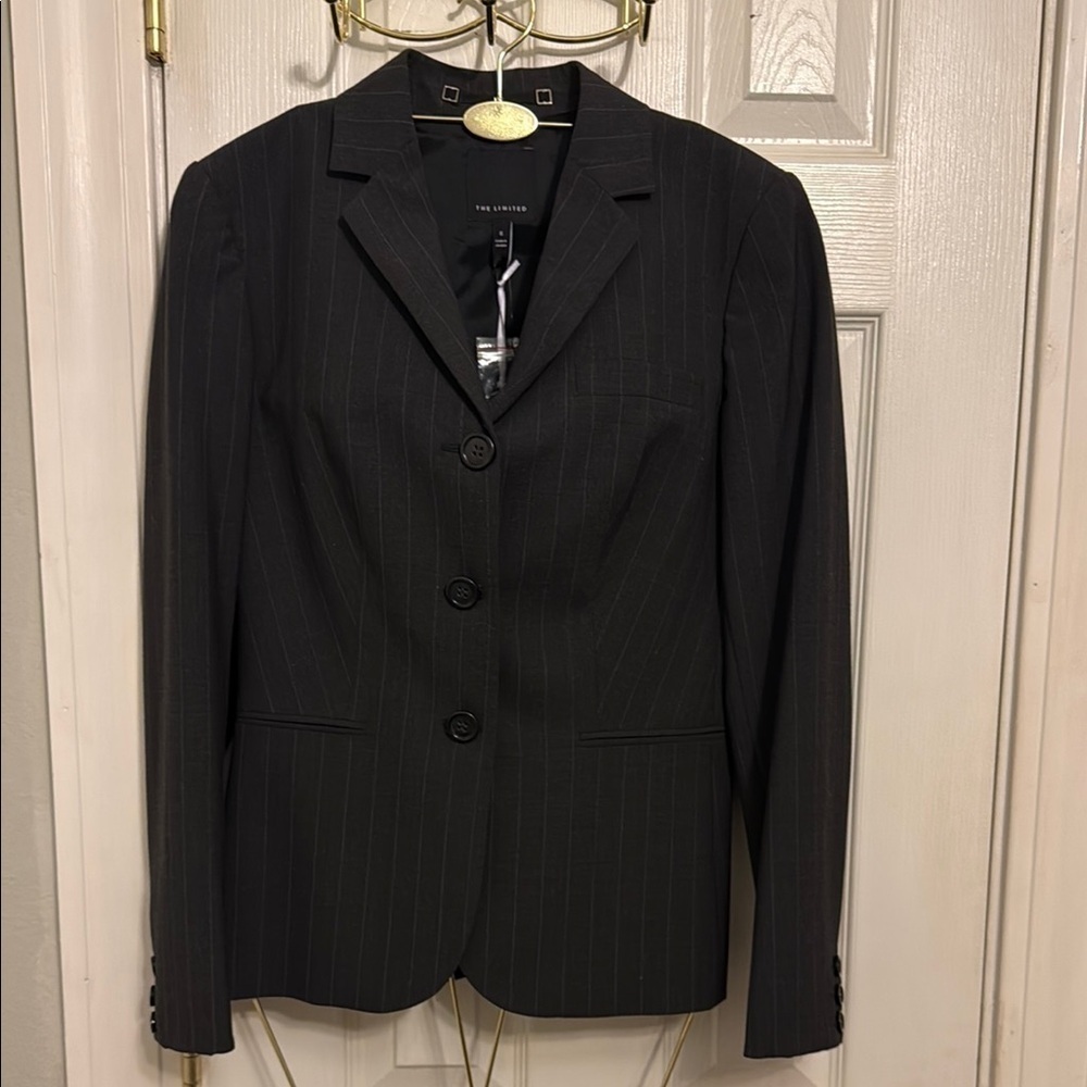 The Limited “The Perfect Travel Suit” Black Blazer Classic Tailored Design